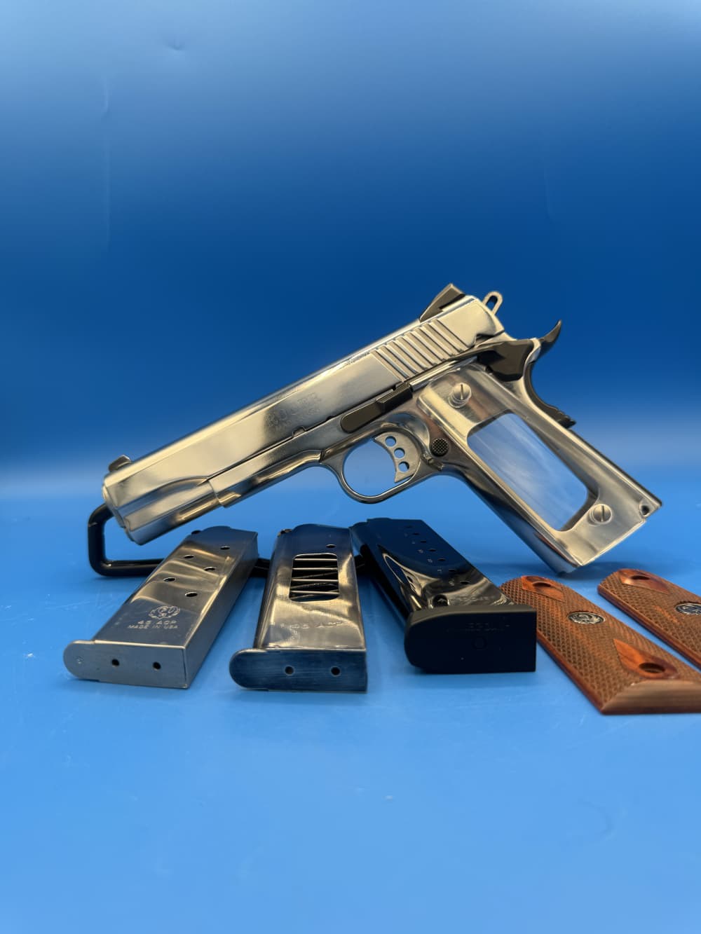 SPECTACULAR BRIGHT POLISHED Ruger SR 1911 45ACP 5" bbl NO RESERVE .01 Start-img-15