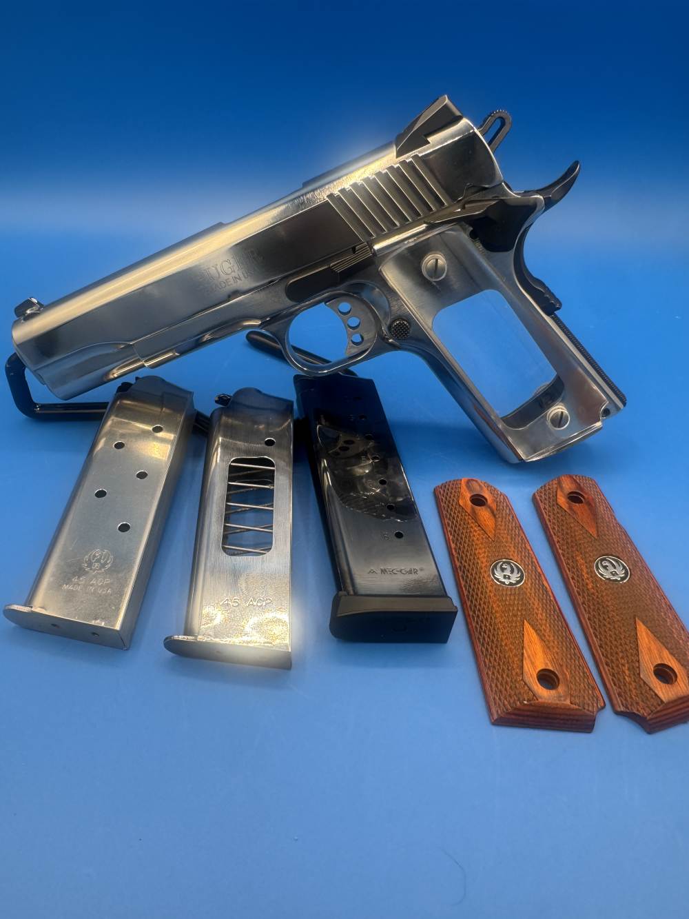 SPECTACULAR BRIGHT POLISHED Ruger SR 1911 45ACP 5" bbl NO RESERVE .01 Start-img-3