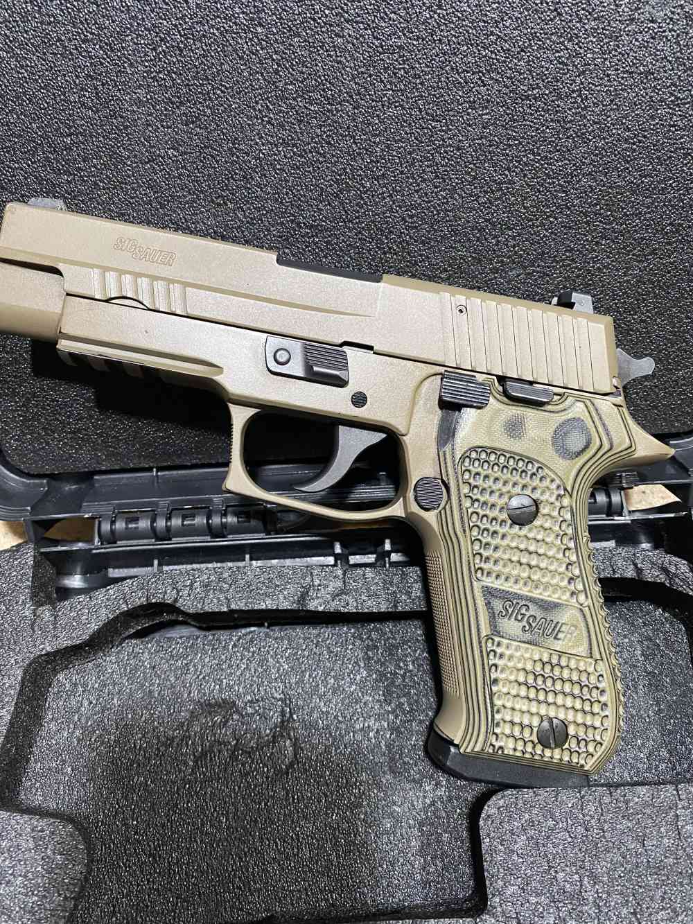 Sig Sauer P220 Scorpion Elite-img-0