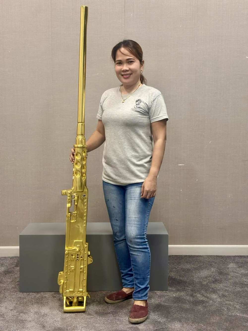 Gold leaf M2 50 cal replica machine gun -img-1