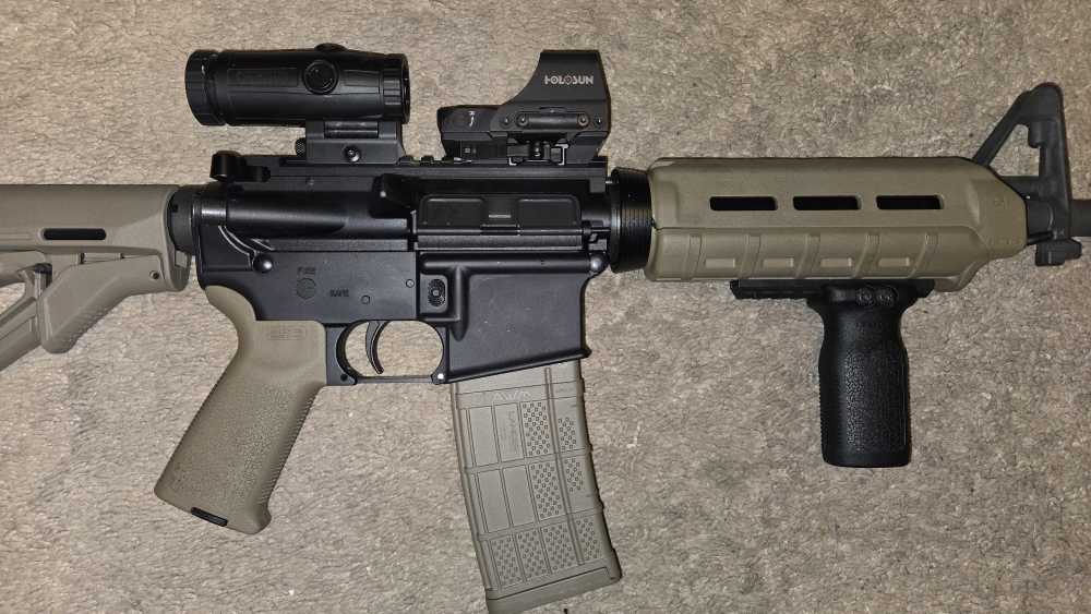 DEL-TON DTI-15 AR-15 w/ red dot & magnifier-img-5
