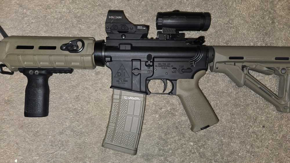 DEL-TON DTI-15 AR-15 w/ red dot & magnifier-img-2