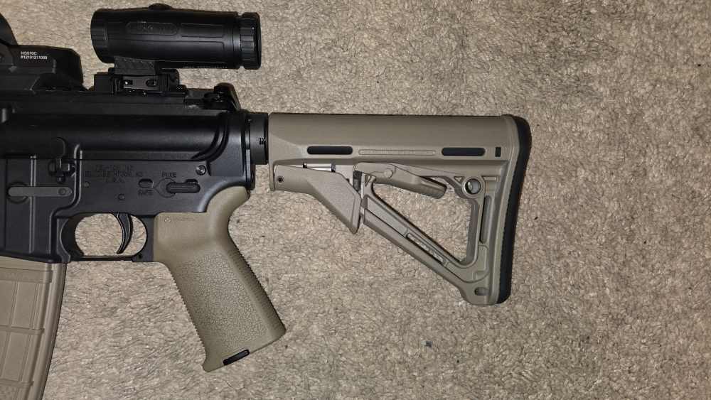 DEL-TON DTI-15 AR-15 w/ red dot & magnifier-img-3