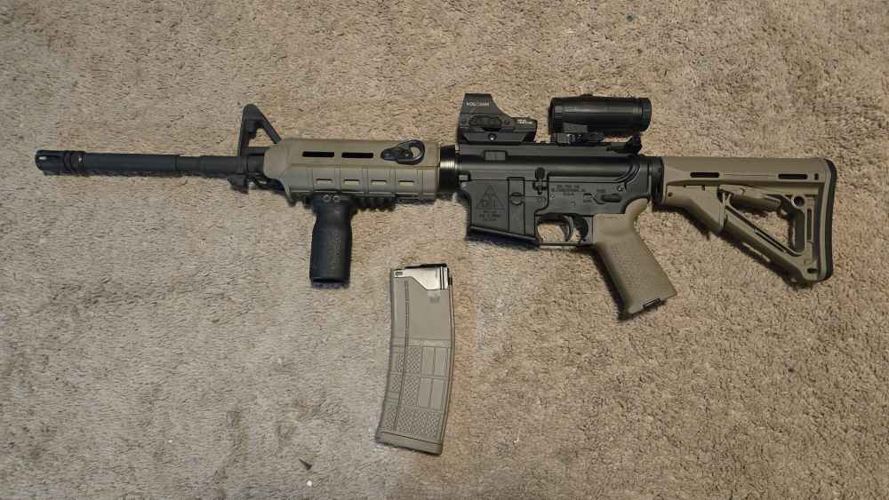 DEL-TON DTI-15 AR-15 w/ red dot & magnifier-img-0