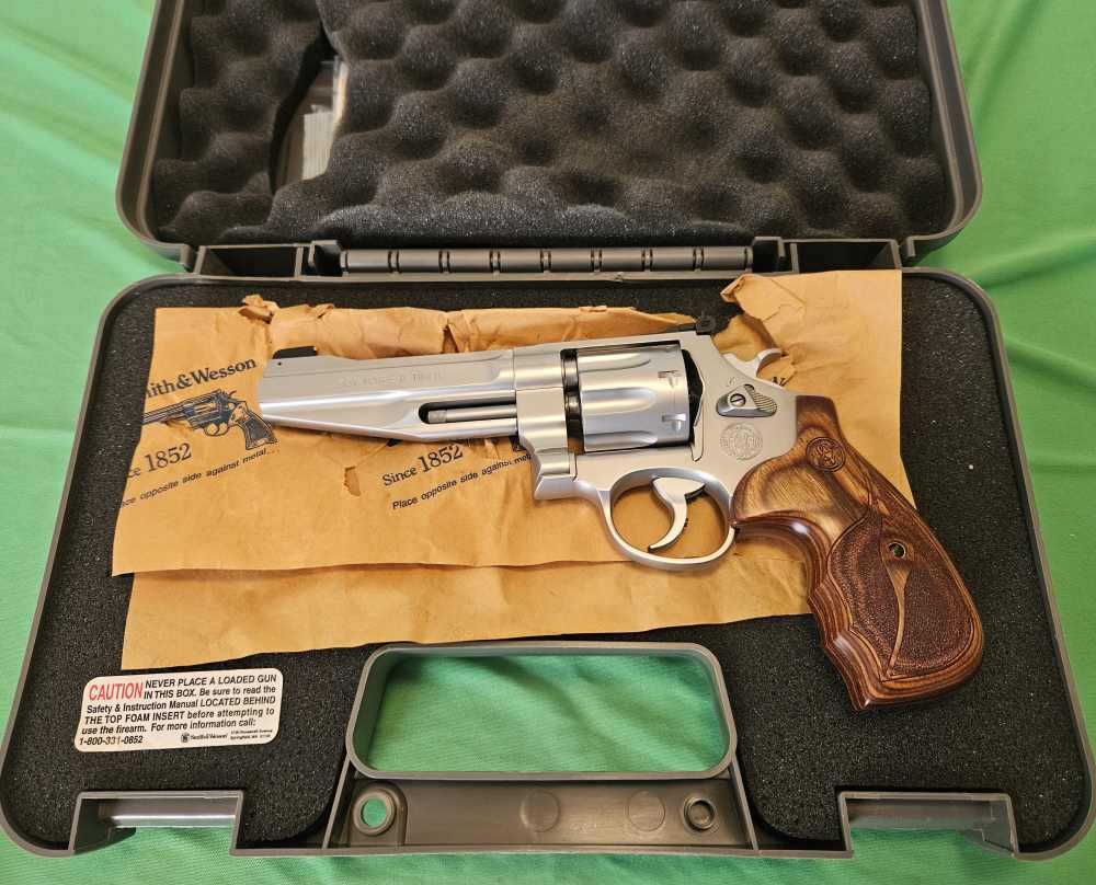Smith and Wesson 627 PERFORMANCE CENTER®-img-1