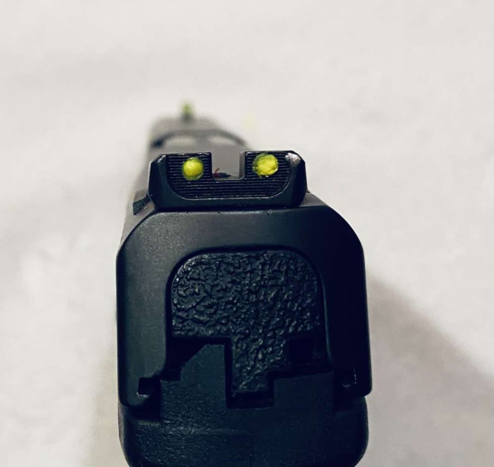 Smith & Wesson MP2.0 semi auto 9MM pistol with 6 mags.-img-14
