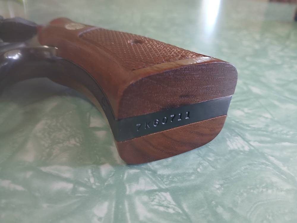 Mint smith and wesson 19 -3 beautiful penny auc no reserve -img-5