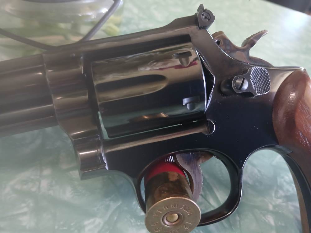 Mint smith and wesson 19 -3 beautiful penny auc no reserve -img-2