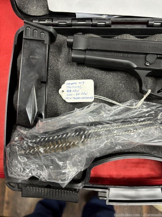 Chiappa Firearms M9 .40 caliber Pistol in box with 2 mags!-img-6