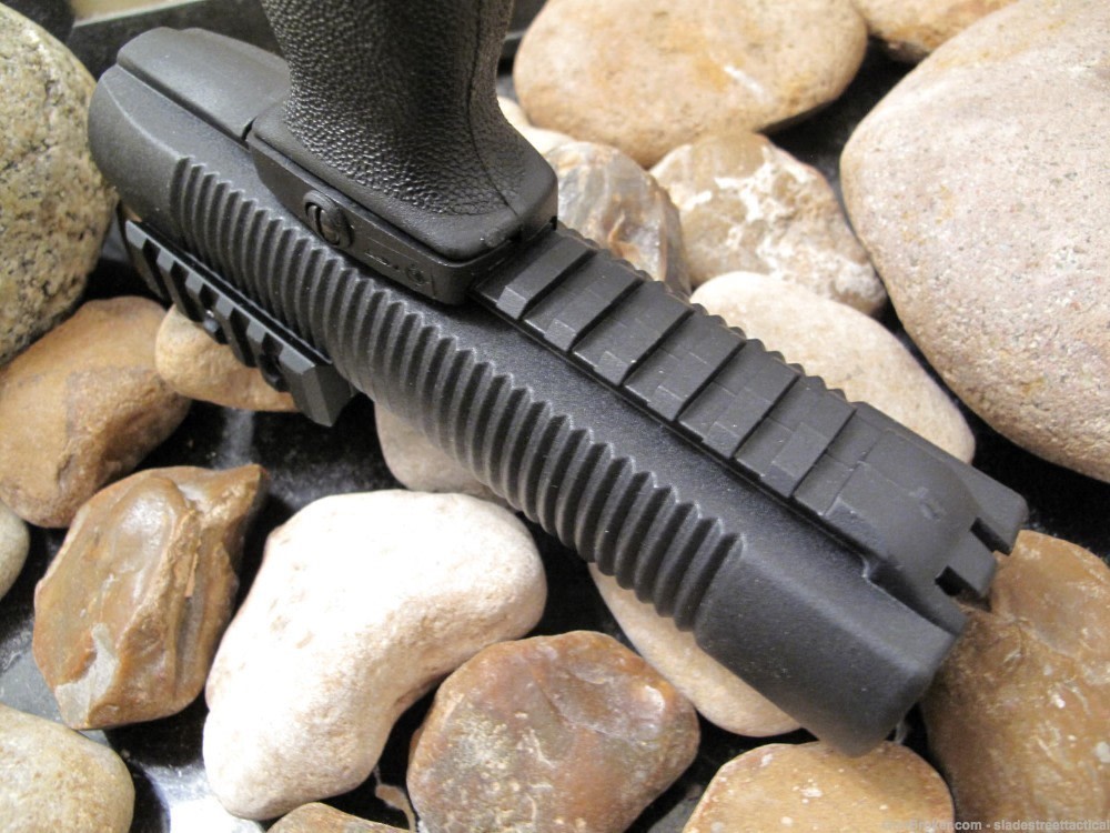MFT Tactical + Mossberg 500 590 Shotgun Forend 7 3/4" Tube VERTICAL GRIP-img-6