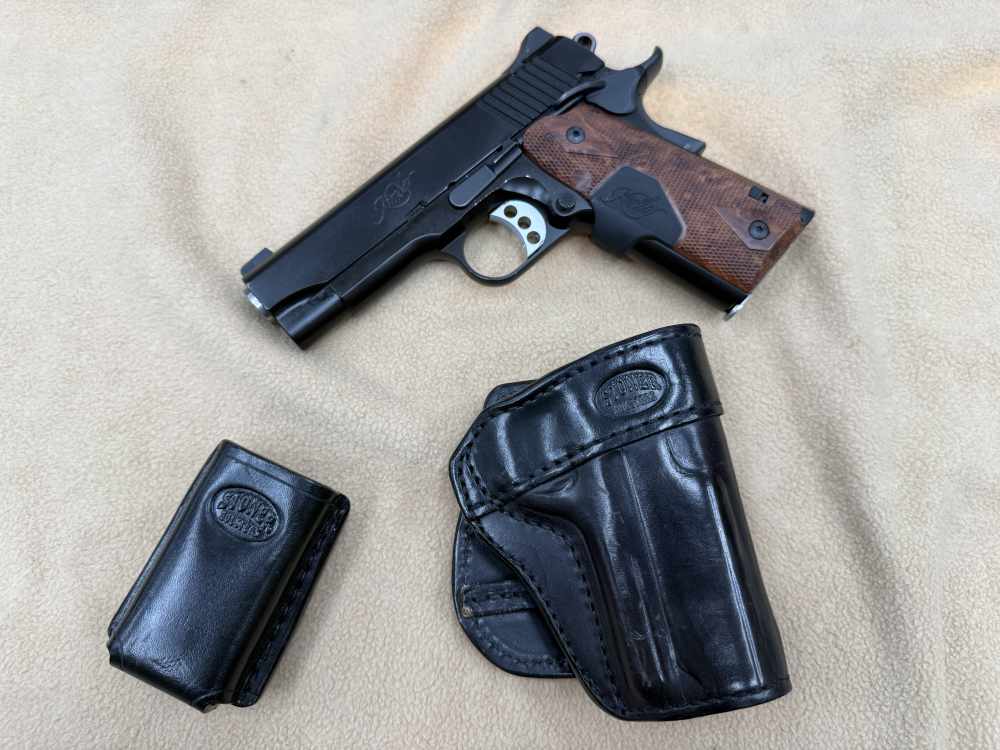 Kimber Pro Carry II Crimson Trace .45 3200251 Very Clean-img-1