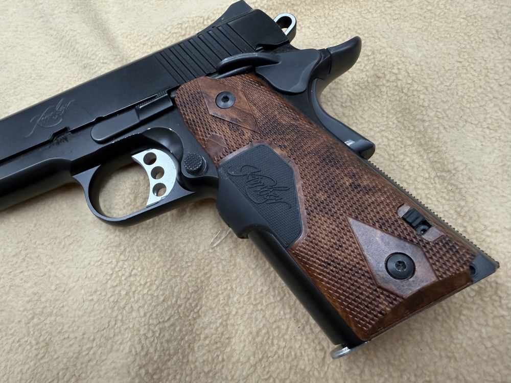 Kimber Pro Carry II Crimson Trace .45 3200251 Very Clean-img-5