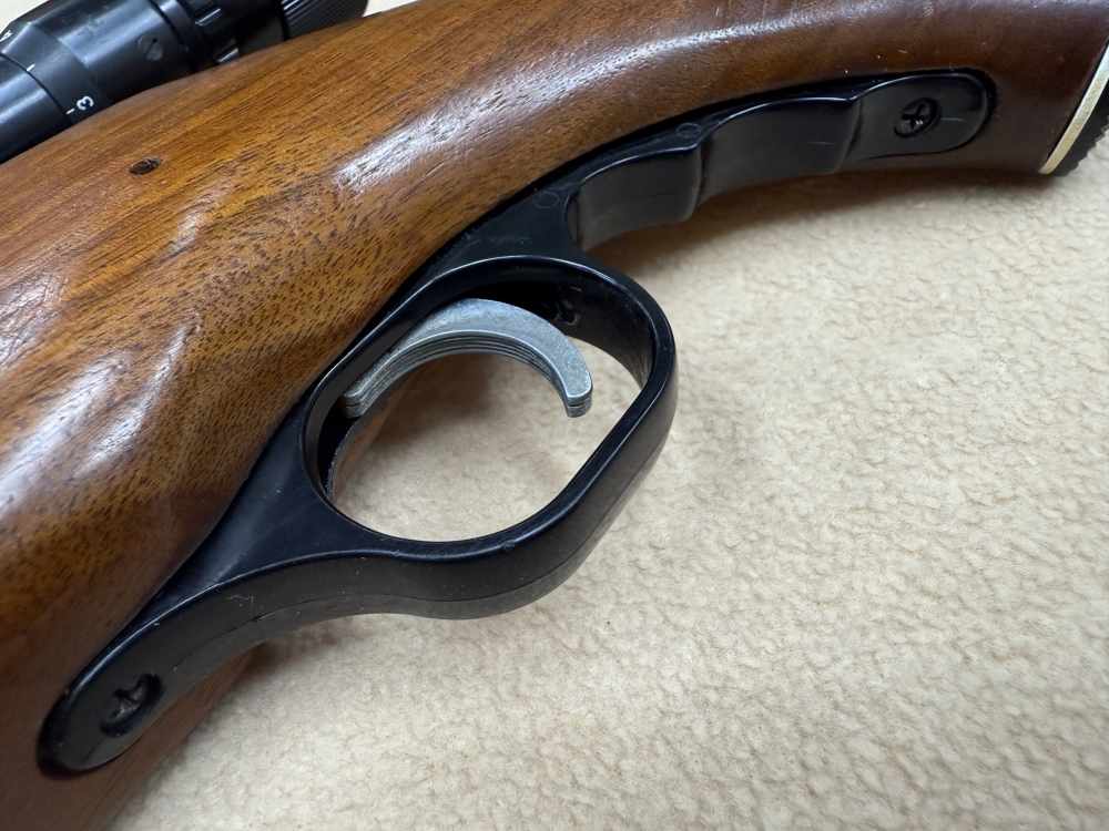 Mossberg 351C .22LR 18" Weaver V-22A Great Condition -img-12