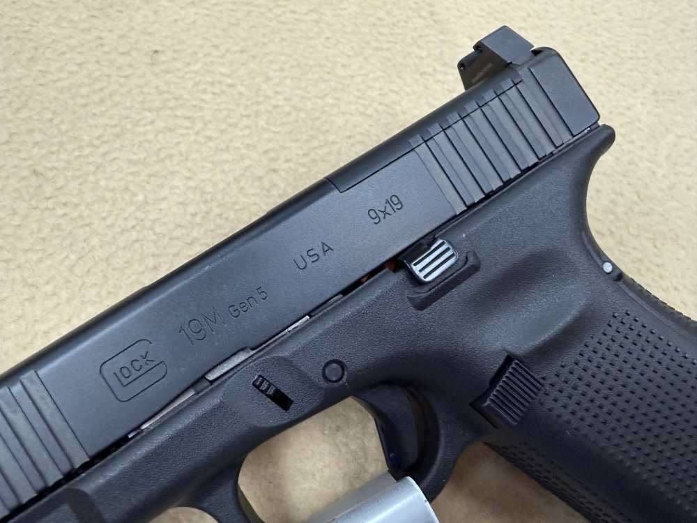Glock 19M Gen 5 MOS Rebuilt 3 15rd Mags Night Sights-img-3
