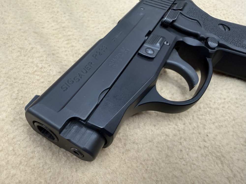 Sig Sauer P239 .40SW 239M-40 GREAT Condition 5 Mags Box-img-11