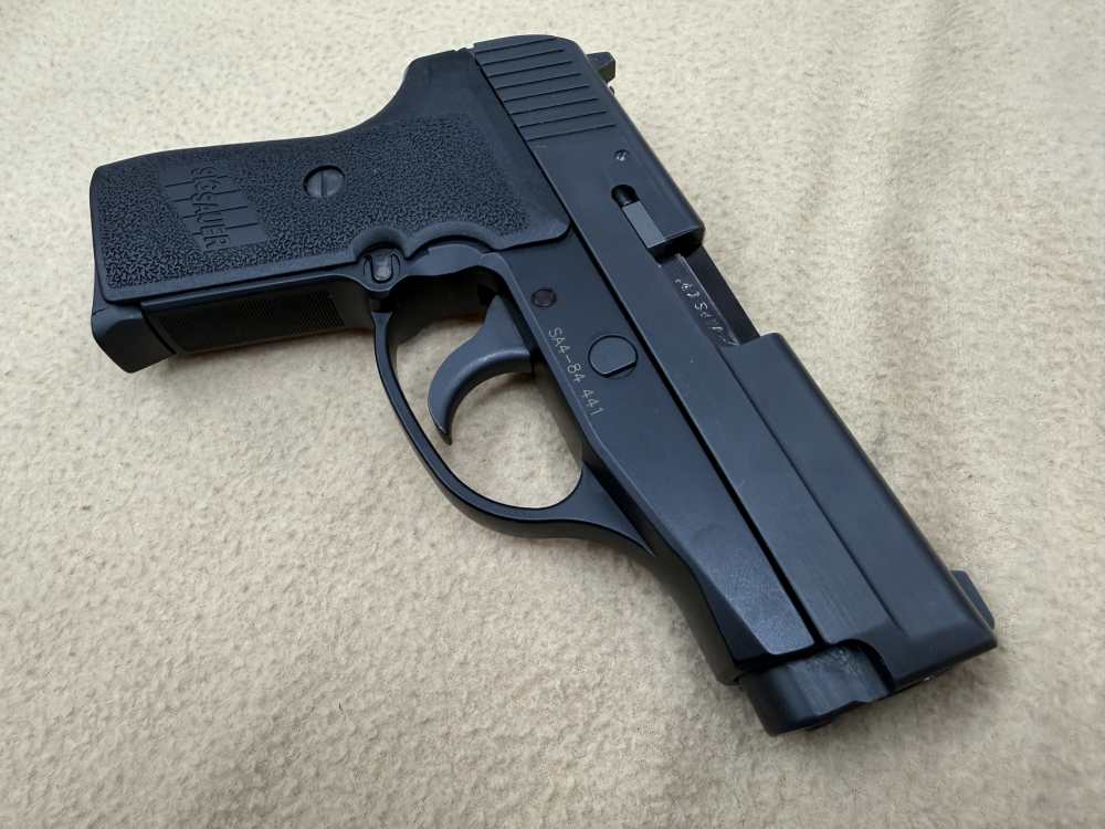 Sig Sauer P239 .40SW 239M-40 GREAT Condition 5 Mags Box-img-7