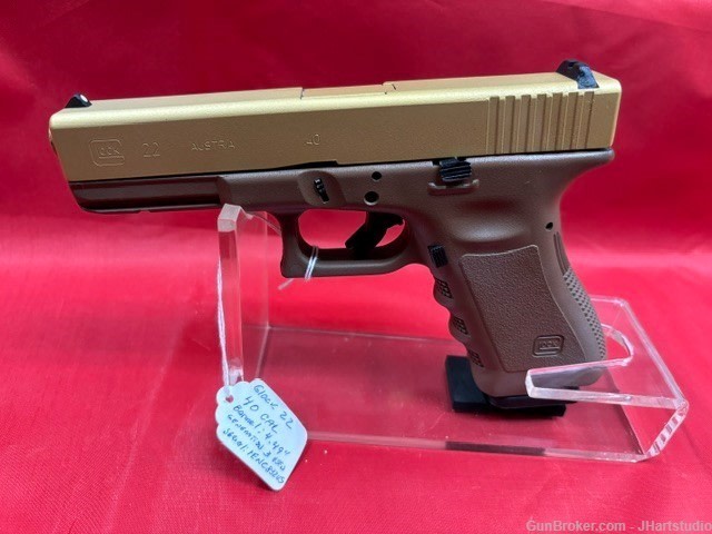 Glock 22 Gen3  .40 4.5" Semi-Automatic Pistol -img-1