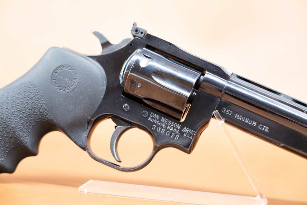 Dan Wesson Model 15 - .357 Magnum - 6" Vent Heavy Barrel - .01/NR-img-18