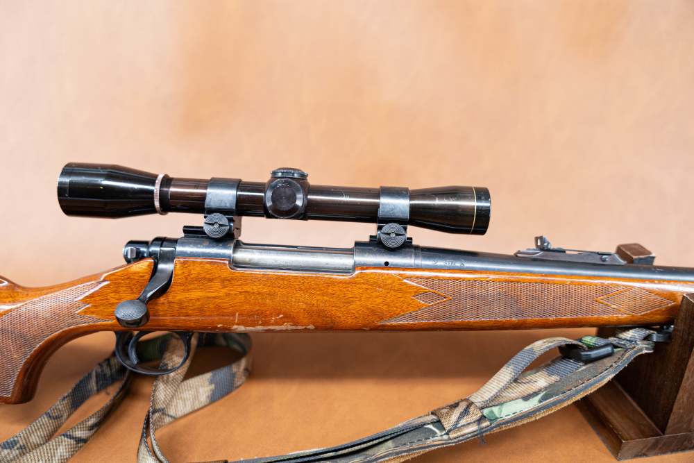 Remington Model 700 - 7mm Rem Mag - Vintage Leupold M8-4x-img-11