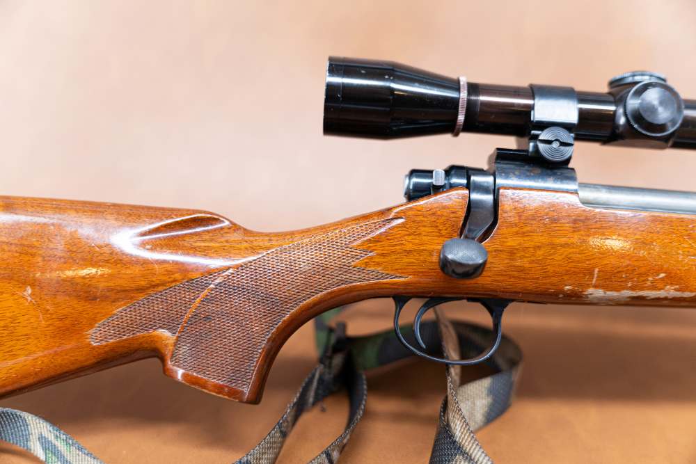Remington Model 700 - 7mm Rem Mag - Vintage Leupold M8-4x-img-14