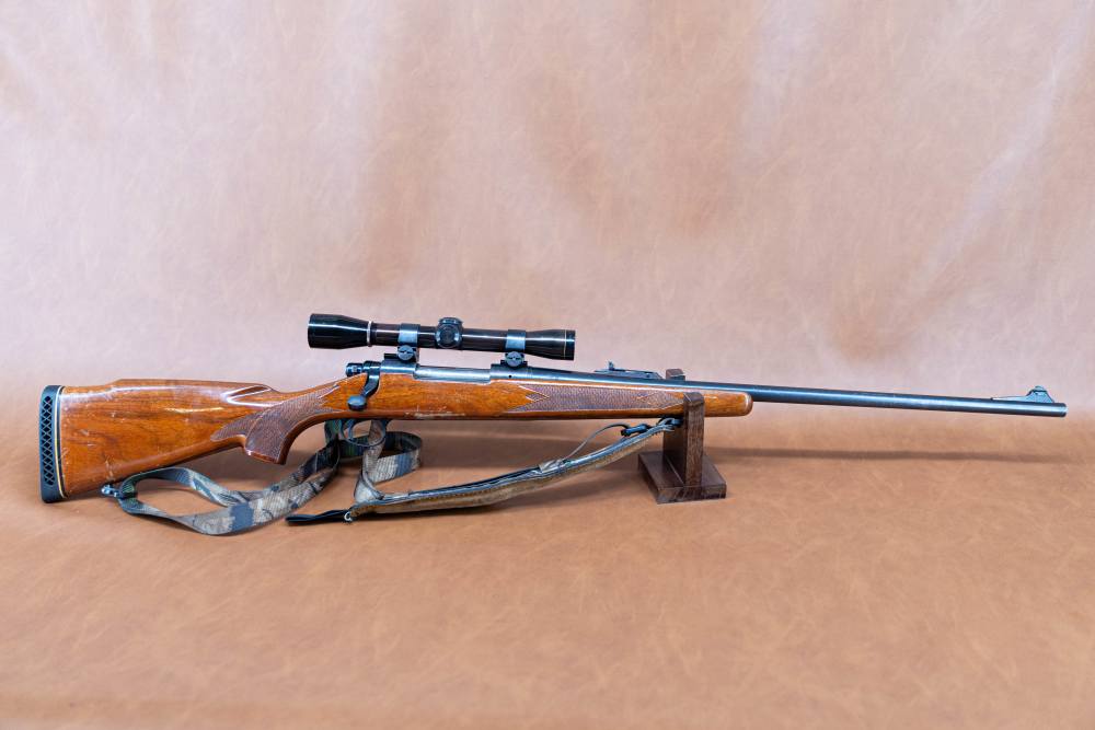Remington Model 700 - 7mm Rem Mag - Vintage Leupold M8-4x-img-1