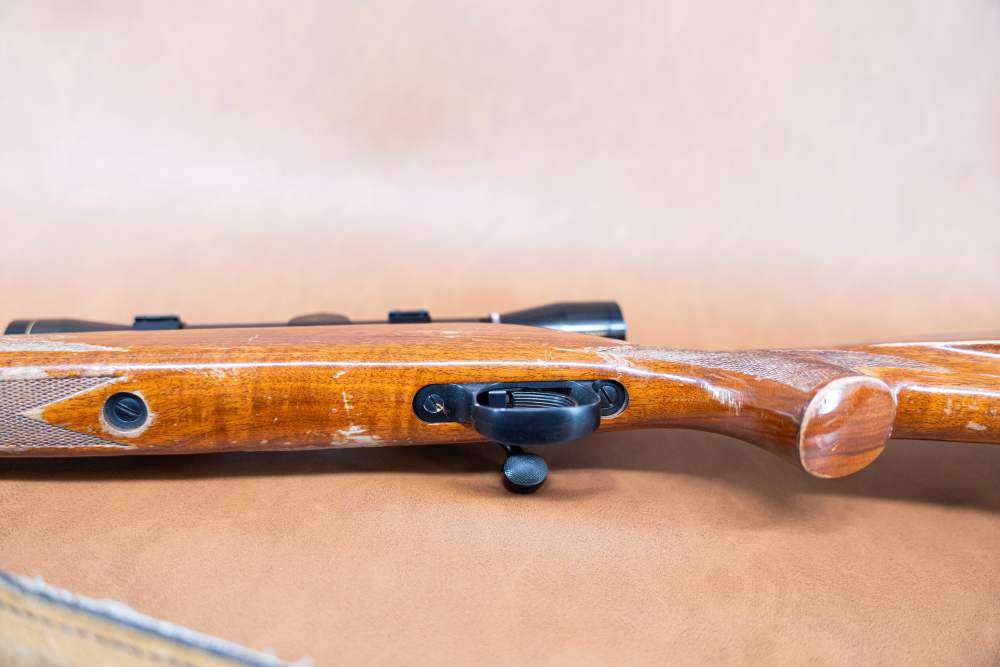 Remington Model 700 - 7mm Rem Mag - Vintage Leupold M8-4x-img-34