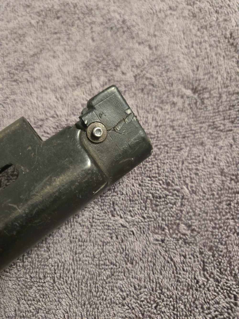 Rhodesian made  fn fal hand guard. R1-img-1