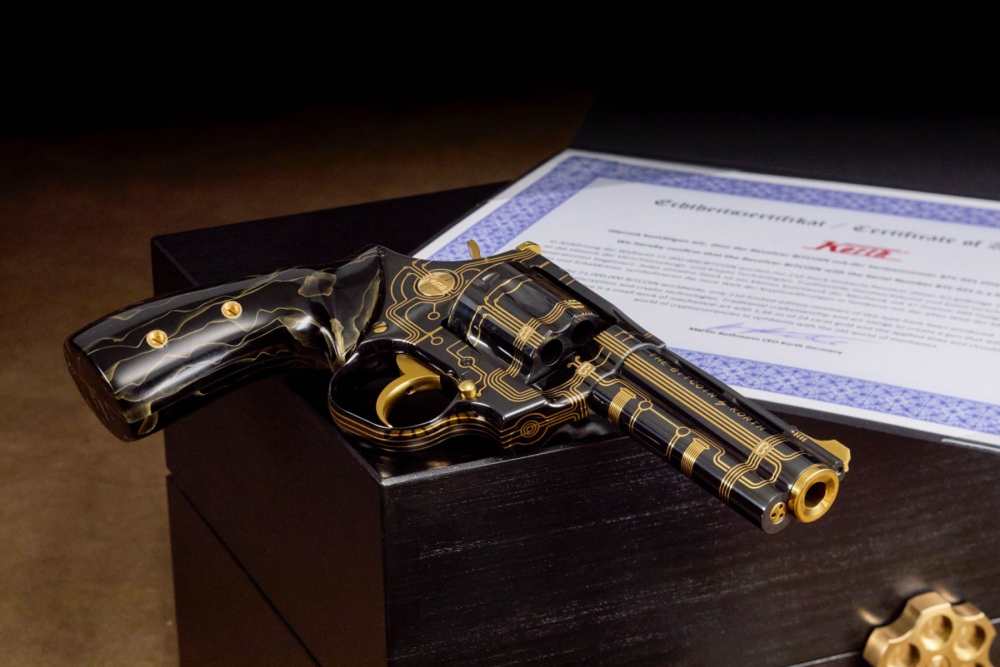 Nighthawk Custom Sandhawk 9 & Korth Bitcoin .357 Magnum Revolver 24kt Gold-img-5