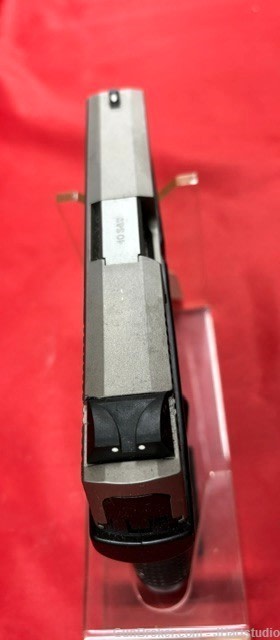Smith & Wesson SW40V-img-6