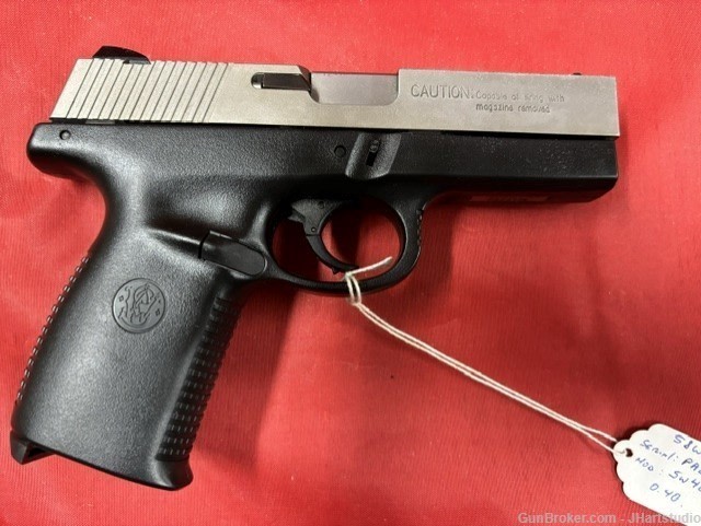 Smith & Wesson SW40V-img-1