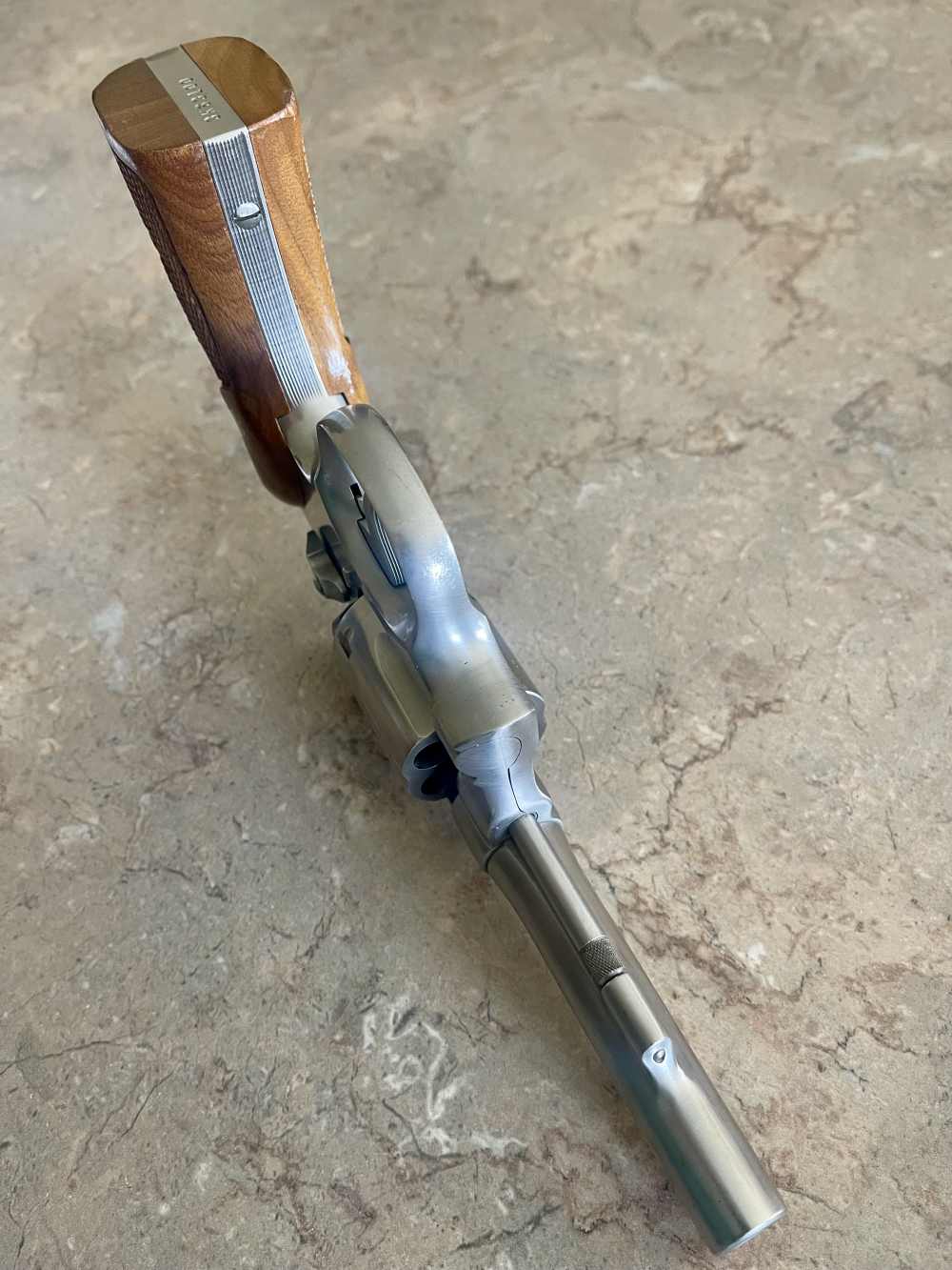 Smith and Wesson Model 67 no dash-img-1