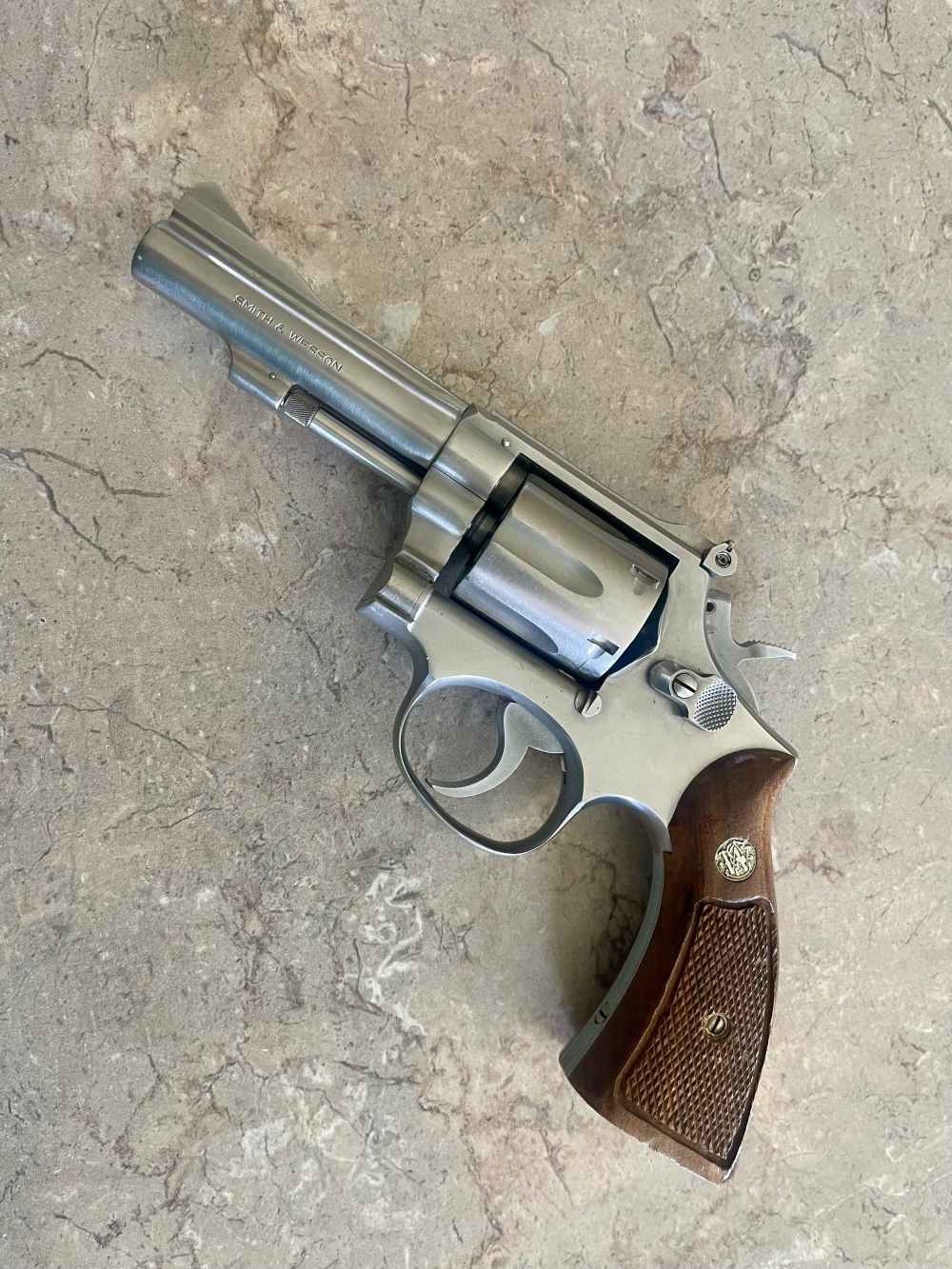 Smith and Wesson Model 67 no dash-img-0