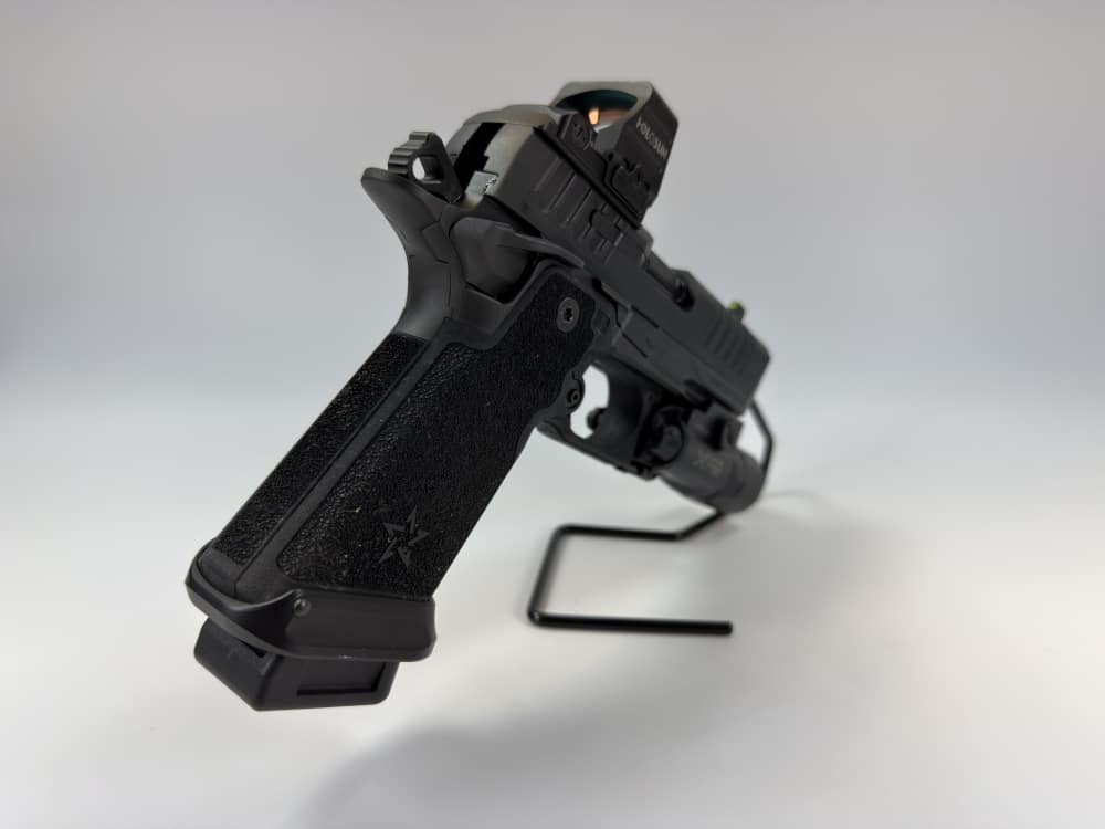 LIKE NEW! Staccato HD P4 2011 w/ COMP, Surefire, Holosun, +3 mags, ETC-img-5