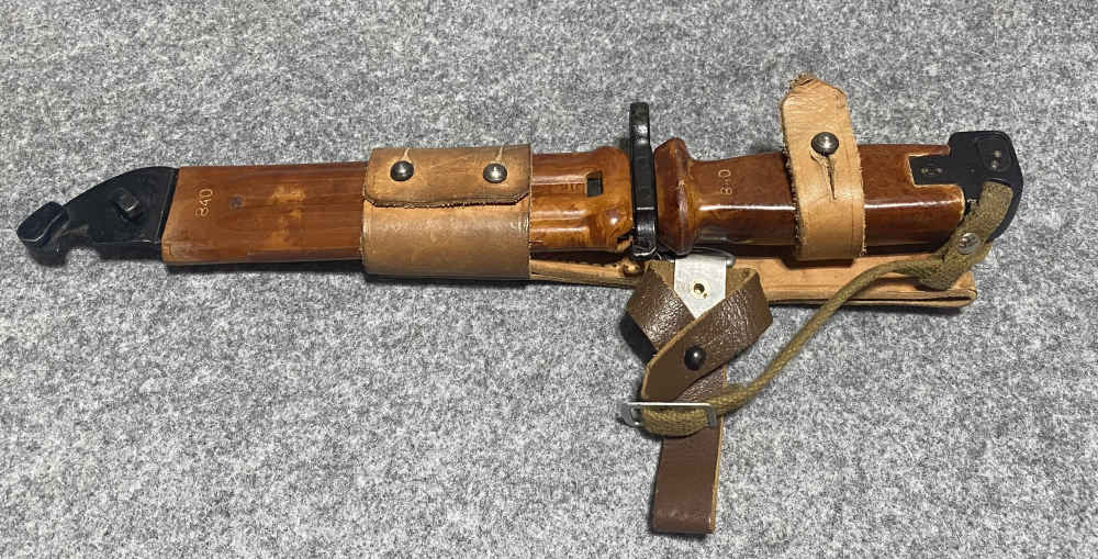 Russian AK Bakelite Bayonet Matching w/Leather frog Izzy Izhmash Izhvesk -img-7