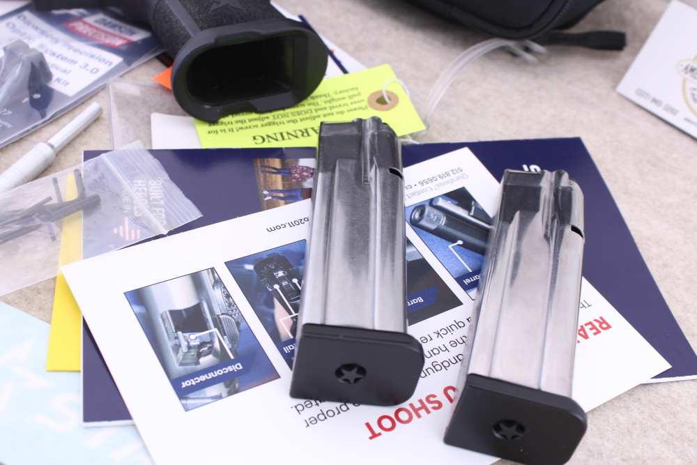 Staccato P 9mm/4.4" 2x17rd Mags Soft Case Target Aimpoint Acro Mint! STI -img-5