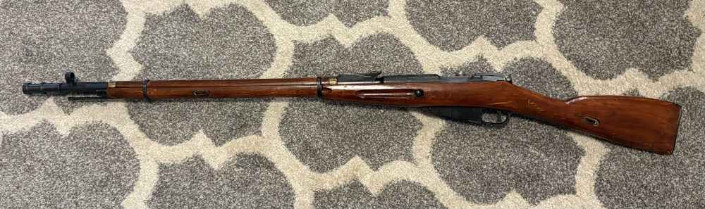 Stunning Russian Mosin Nagant 91/30 7.62x54R 1938 w/ number matching bayo-img-0