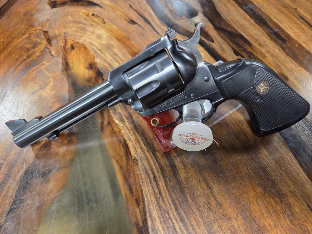 Ruger New Model Blackhawk 5.5" 45 Colt PENNY -img-0