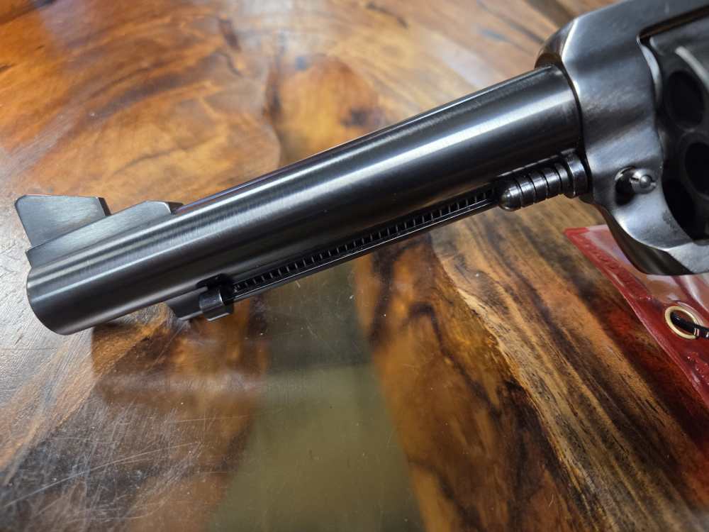 Ruger New Model Blackhawk 5.5" 45 Colt PENNY -img-5