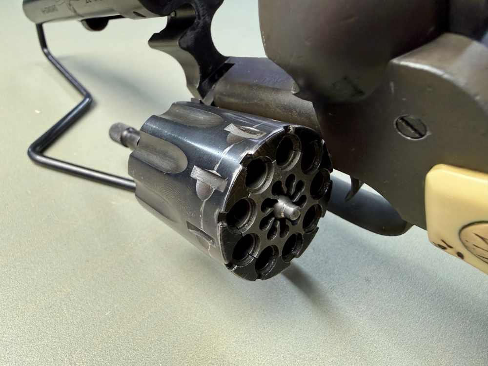 High Standard Double-Nine W-100 .22 Cal 9-Shot Revolver – Early Production-img-9