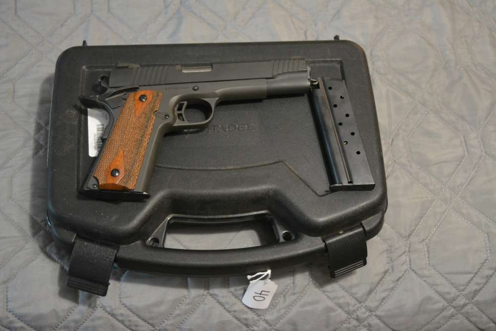 Citadel M1911 A1 Government 9mm Pistol with Wood Grips-img-4