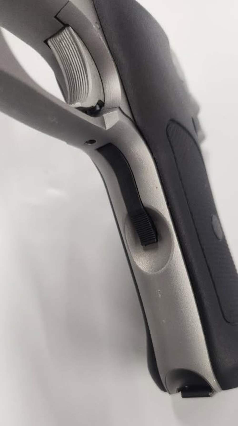 Pre Owned: Smith & Wesson Model 2206 .22 Long Rifle Semi Auto-img-8