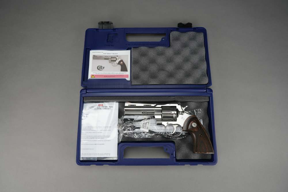 COLT PYTHON, .357 MAGNUM, 4.25" BARREL / 6-RDS BRAND NEW-img-2