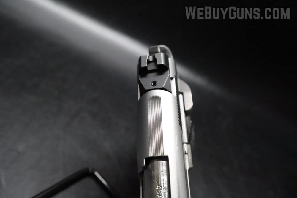 Dan Wesson Valor Semi-Automatic Pistol .45 ACP-img-11