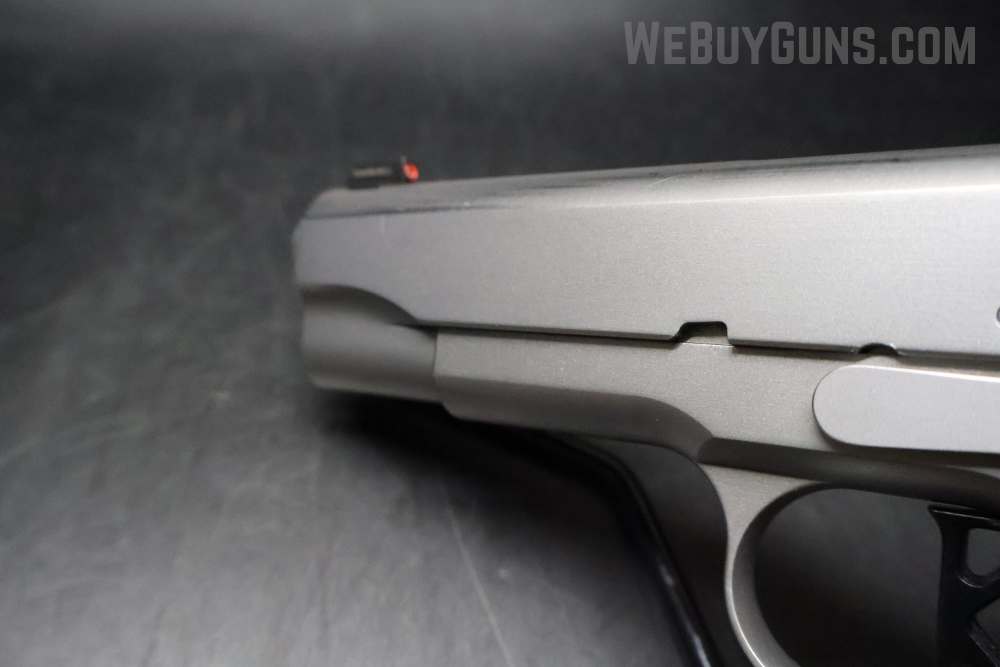 Dan Wesson Valor Semi-Automatic Pistol .45 ACP-img-7
