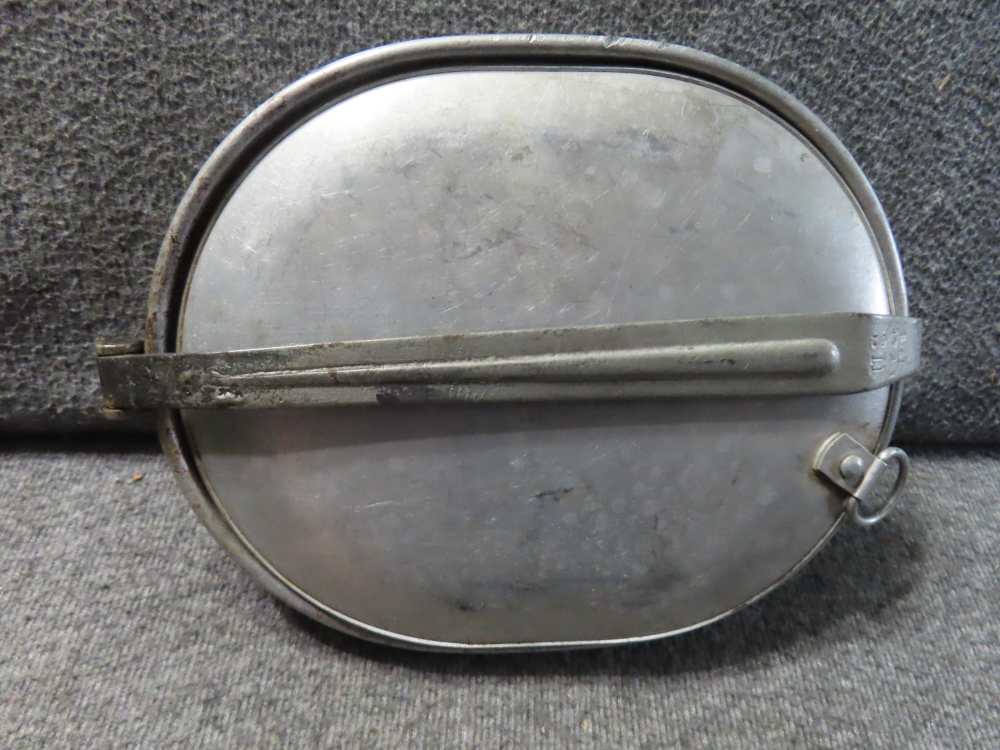 WWI US ARMY AND GERMAN AMMO POUCH-MESS KIT-LEGGINGS-MEAT TIN-PUTTEE-img-12