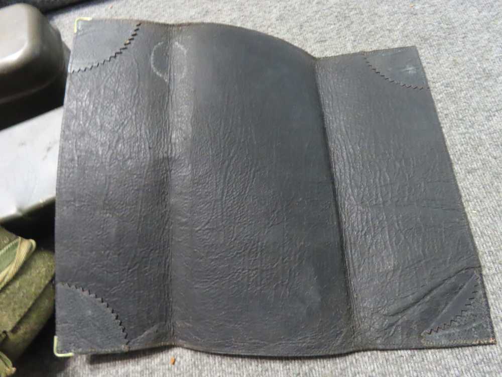 WWI US ARMY AND GERMAN AMMO POUCH-MESS KIT-LEGGINGS-MEAT TIN-PUTTEE-img-3