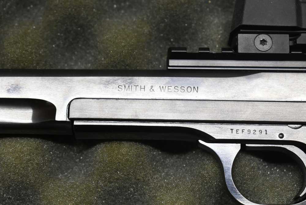 smith and Wesson 41 22lr-img-19