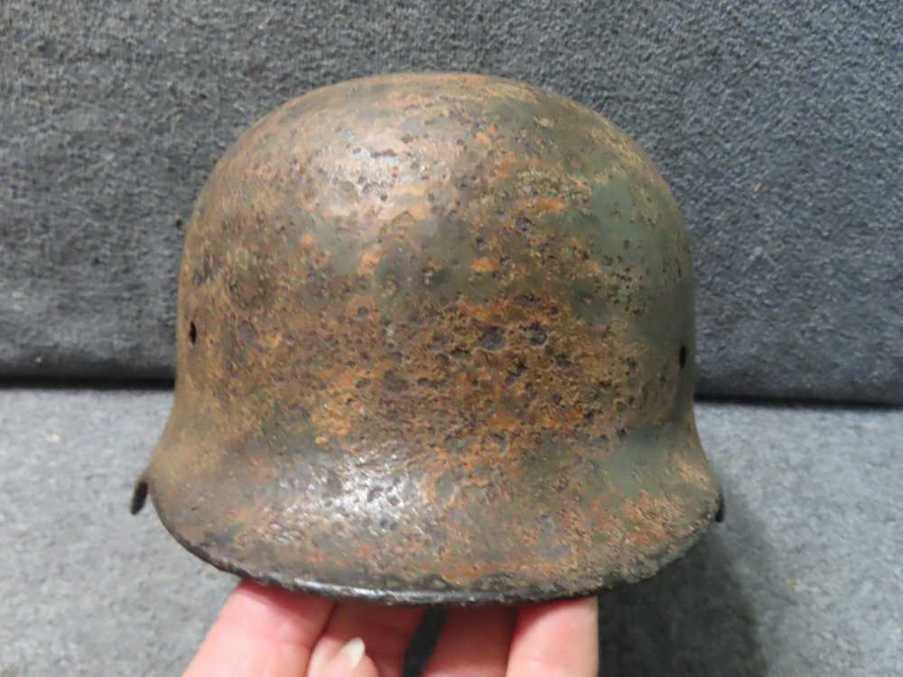 2-GROUND DUG WWII GERMAN HELMETS-M35 AND M40 MODELS-GREAT DISPLAY-img-1
