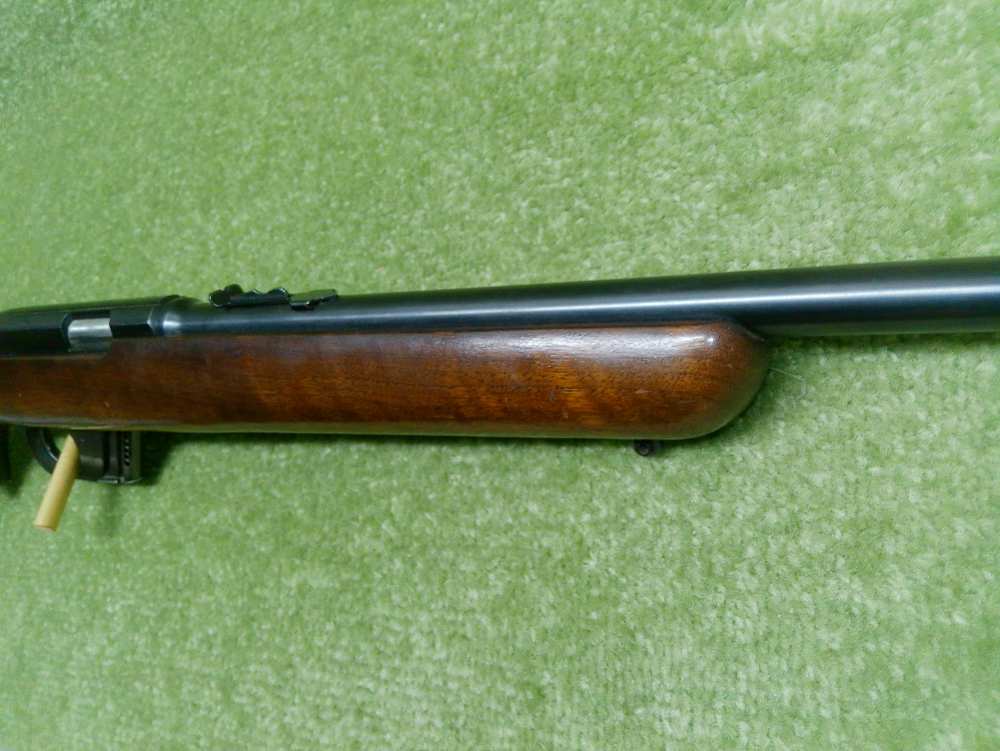 Winchester Model 77 22LR 22" X1 10rnd Mag Excellent Condition! -img-24
