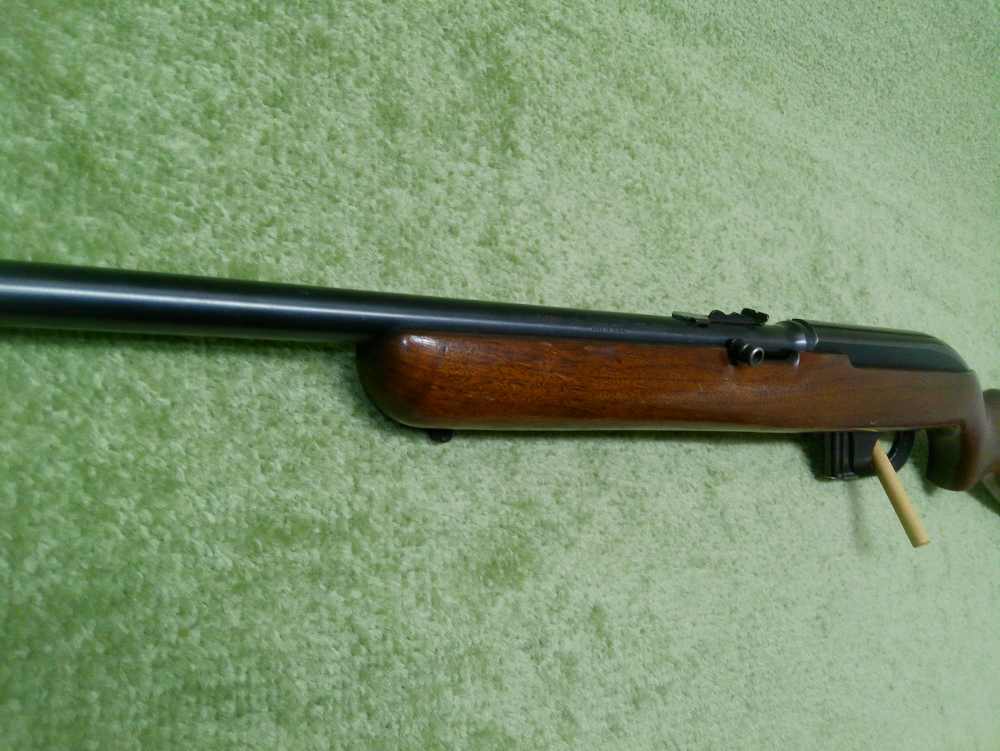 Winchester Model 77 22LR 22" X1 10rnd Mag Excellent Condition! -img-9